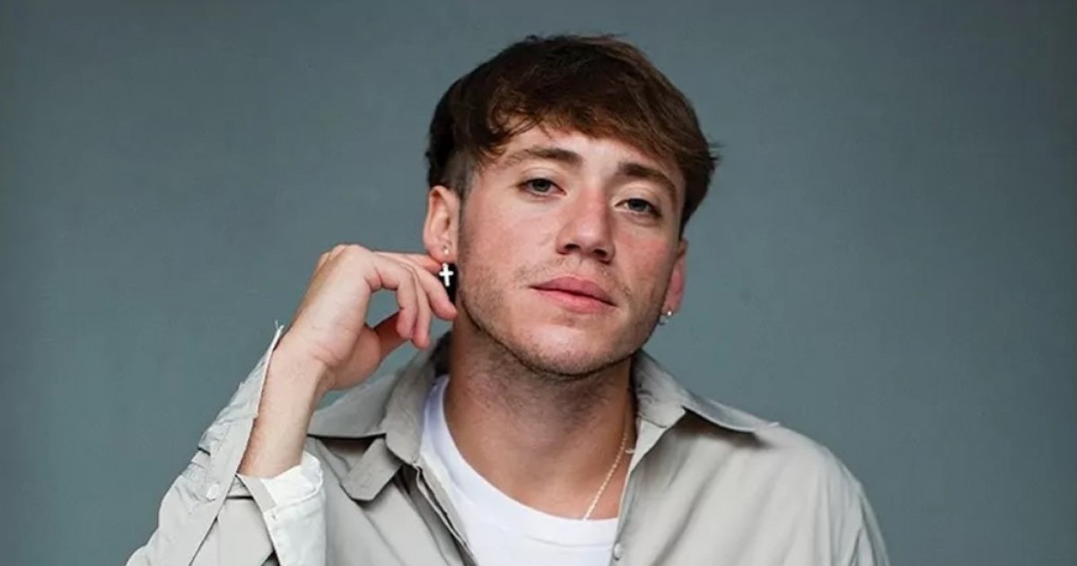 El cantante cordobés compartió la noticia en un show en Perú junto a su pareja, Martina Quetglas, con quien se comprometió meses atrás.